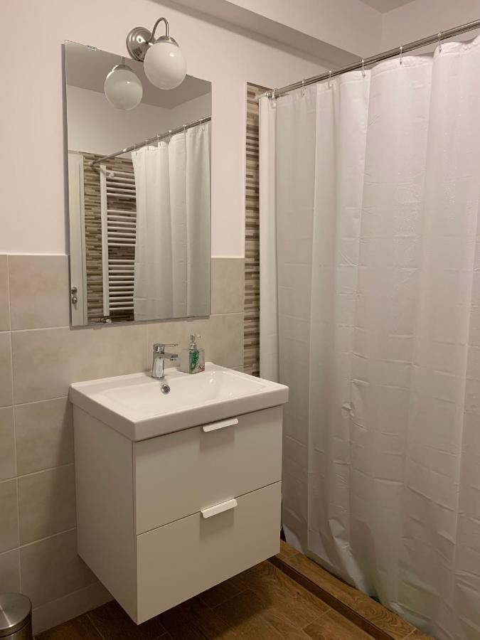 Welcoming Gemini Apartment 1 Sybin Zewnętrze zdjęcie